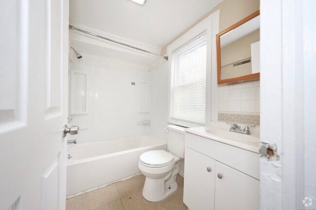 Building Photo - 222 Howard Ave Rental