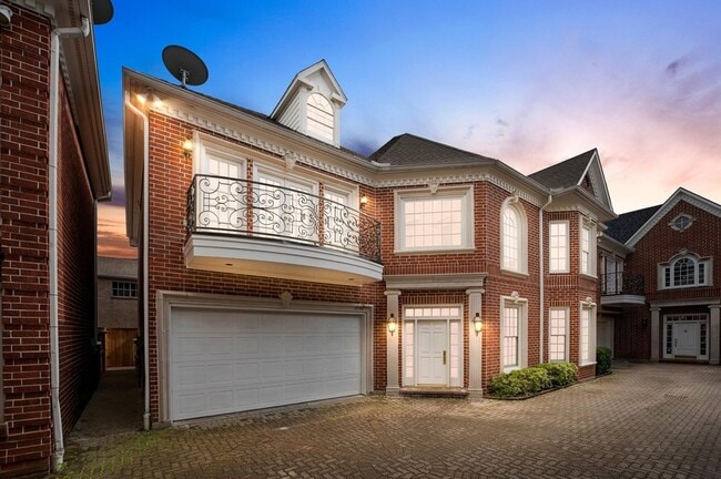 Building Photo - 2222 Nantucket Dr