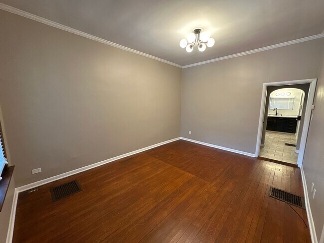 Photo - 329 W 8th Ave Unit 1