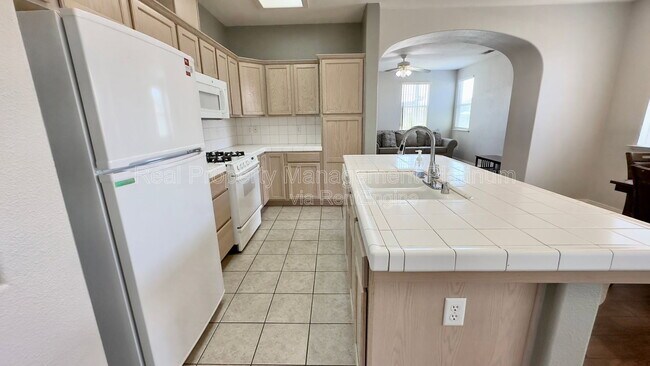 Photo - 643 W Casanova Ln