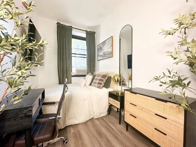 Photo - Furnished room/NOT APARTMENT Unit 1