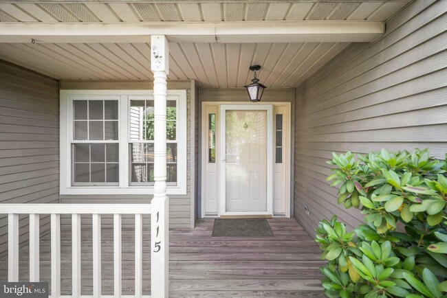 115 Mulberry Dr