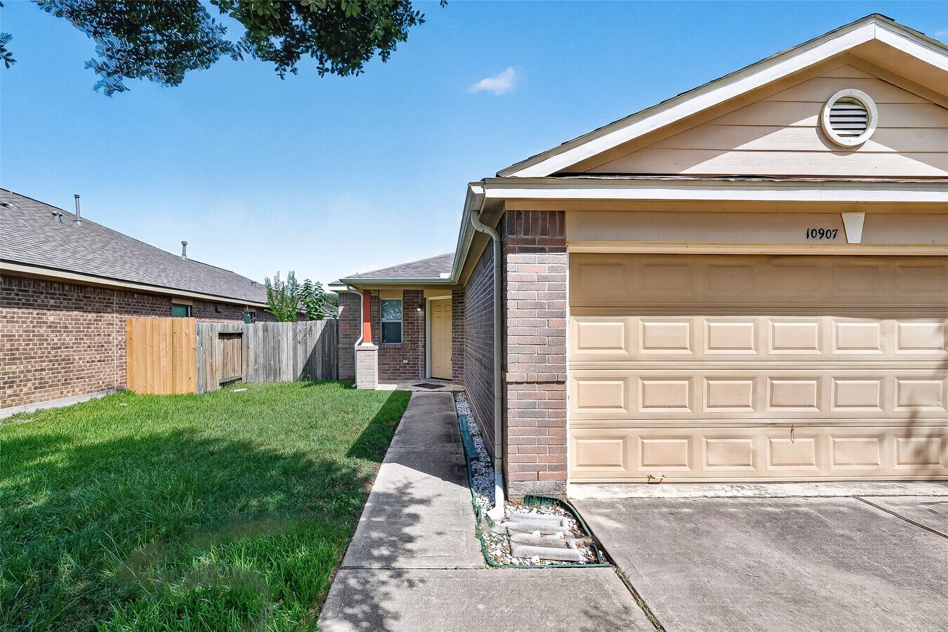 Photo - 10907 Barker Gate Ct