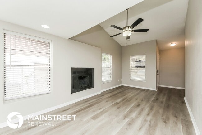 Photo - 3235 Timberline Rd