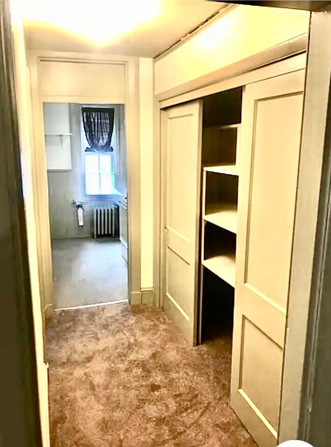 14 W Chestnut St Unit 2
