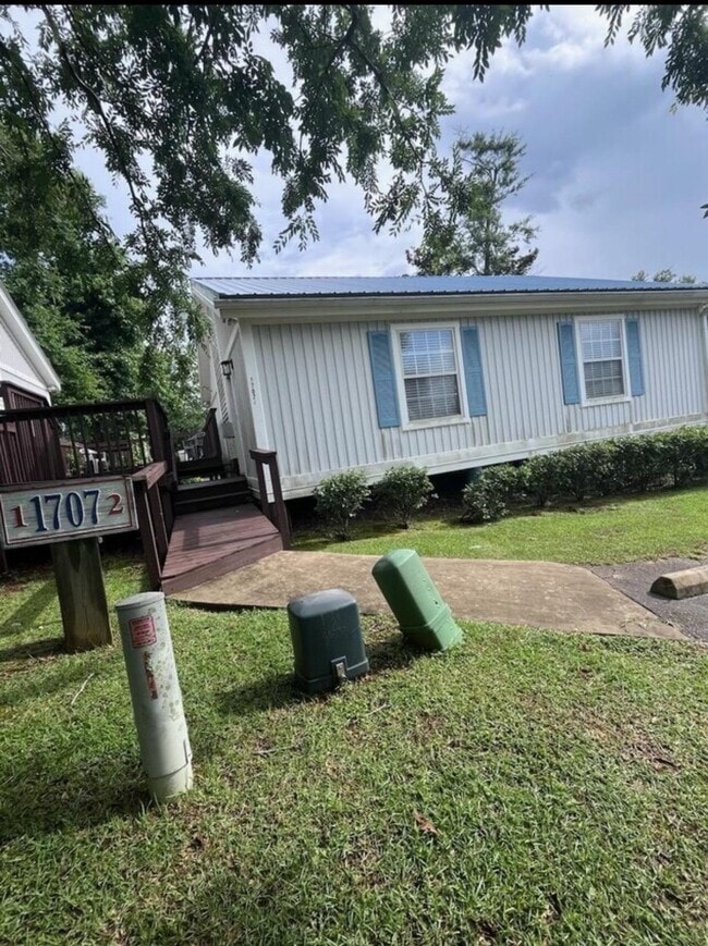 Building Photo - 1707 S Calhoun St Rental