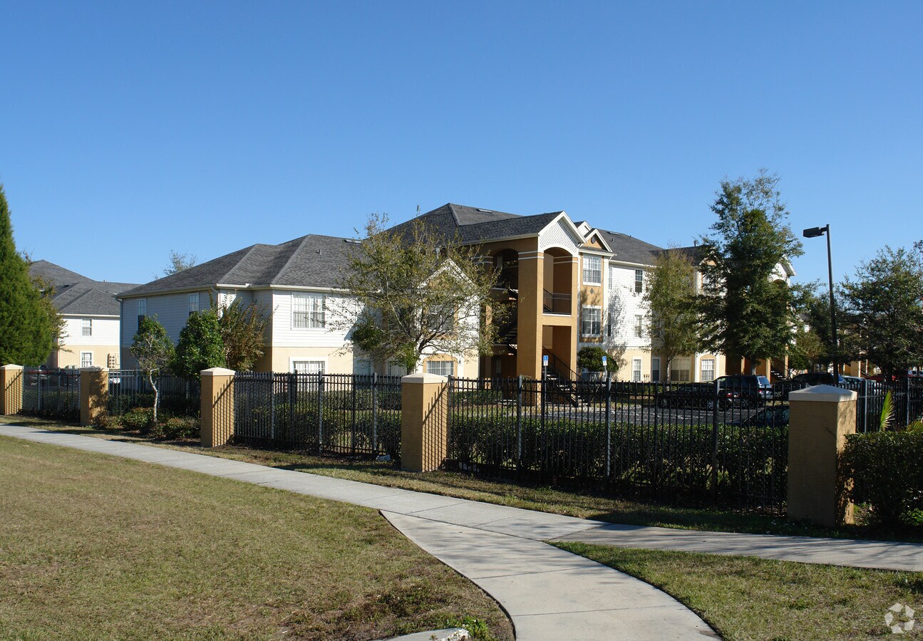 Metro Place - Metro Place Apartments