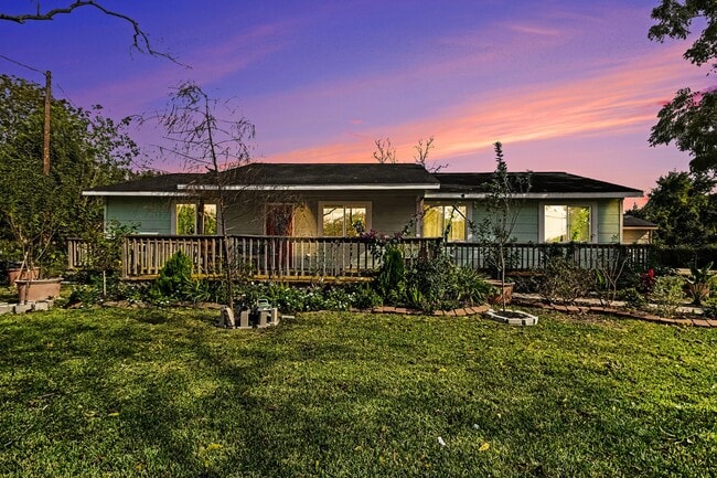 Building Photo - 1627 Texas Ave