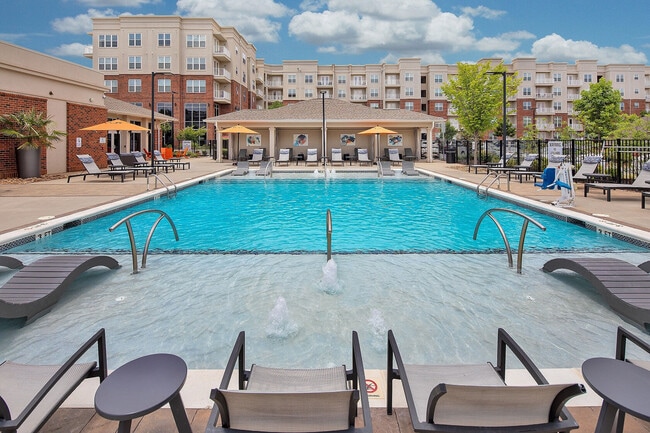 Photo - 8 Metro Station