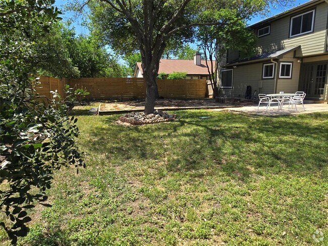 Building Photo - 804 Sunny Ln Rental