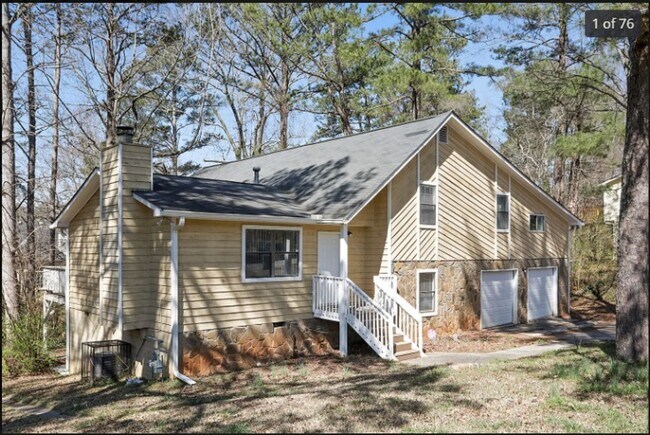 Building Photo - 4 bedrooms & 2 bath in Decatur!