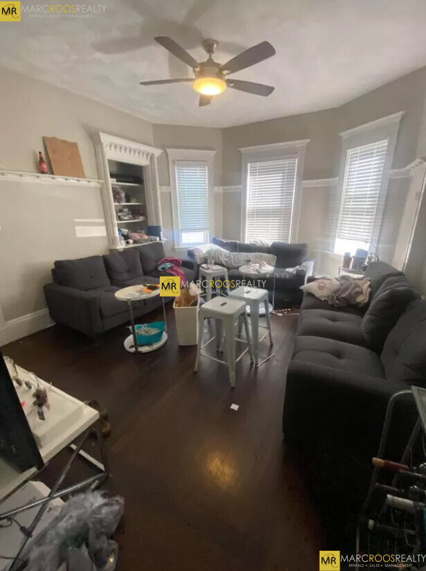 Building Photo - 69 Bromfield Rd Rental