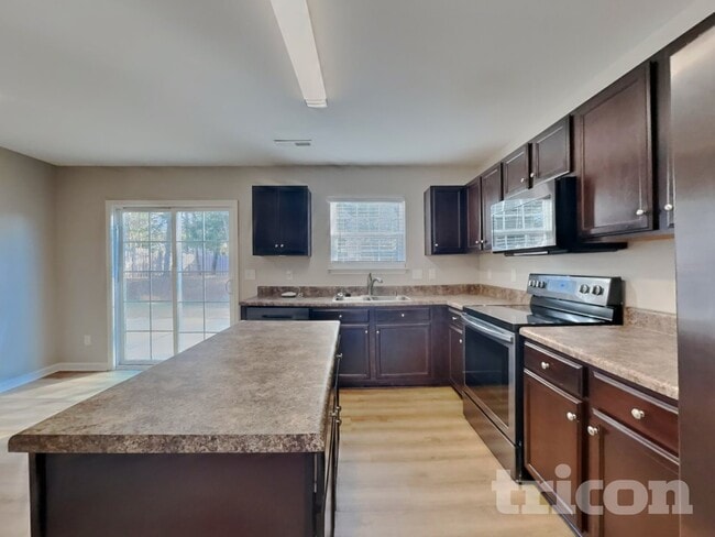 Photo - 6604 Tromble Rd