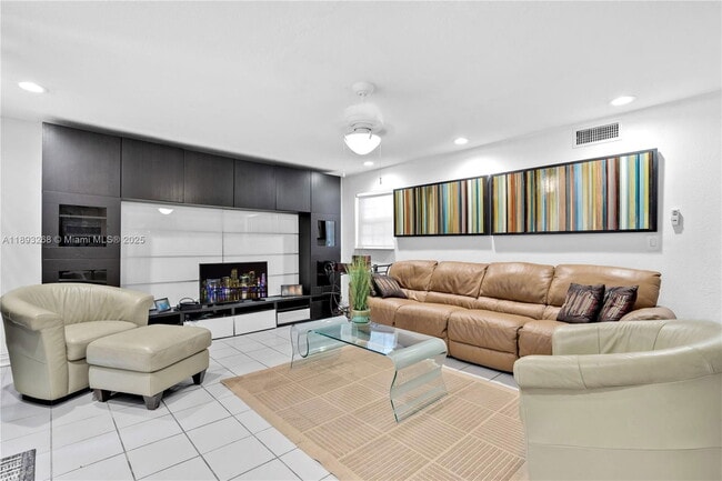 Photo - 8909 SW 108th Cir