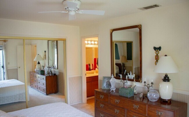 Photo - 8000 Kroll Way