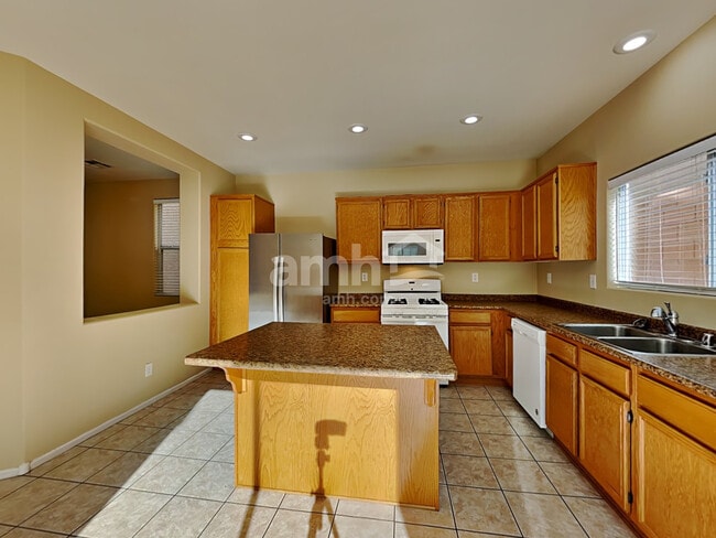 Photo - 29 Belden Ave