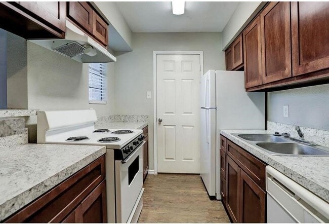 Photo - 9550 Deering Dr Unit 305