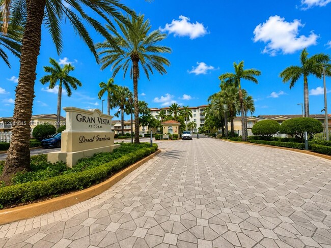 Photo - 4450 NW 79th Ave Unidad 2B