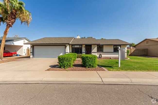 Building Photo - Charming 3-Bedroom, 2-Bath Home with AZ Ro...