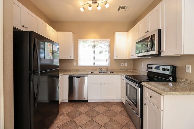 Photo - 1575 E Baylor Ln