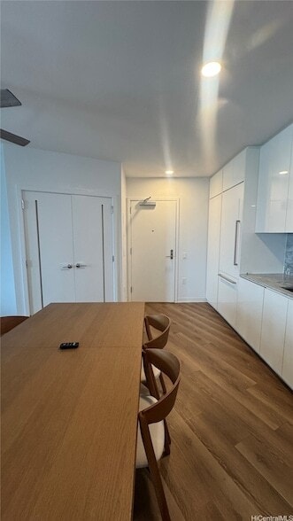 Photo - 987 Queen St