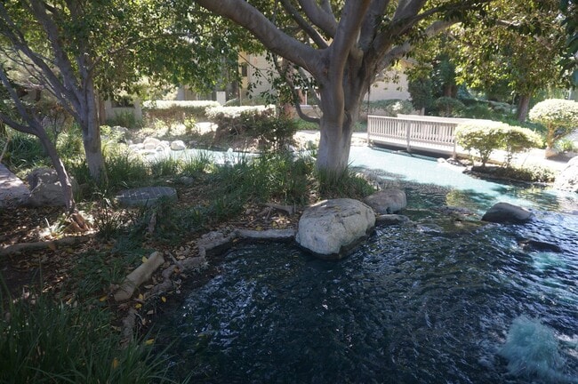 Wonderfully Remodeled 1 Bedroom with Stunn... - Wonderfully Remodeled 1 Bedroom with Stunn... Condo Unit #48