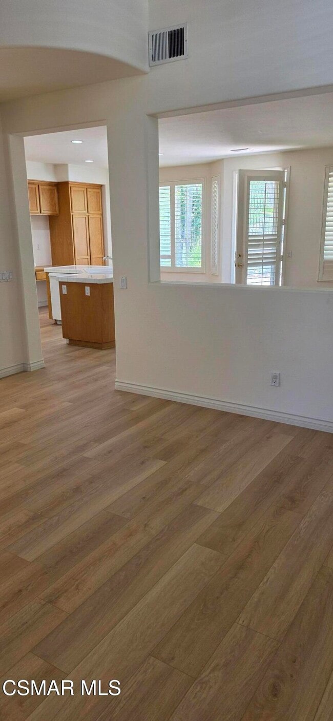 Photo - 3035 Hollycrest Ave
