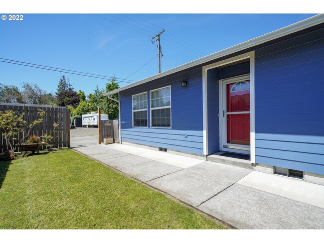 Front Door - 909 Madrona Ave Casa Unidad A