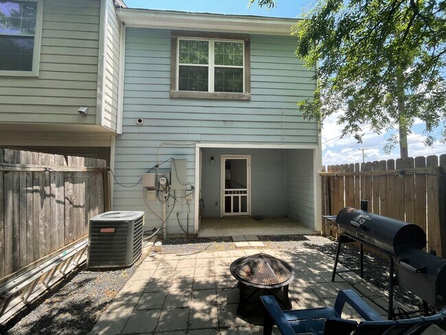 Photo - 24 Bratton Dr
