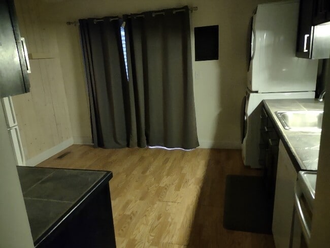 Photo - 2200 N 68th St