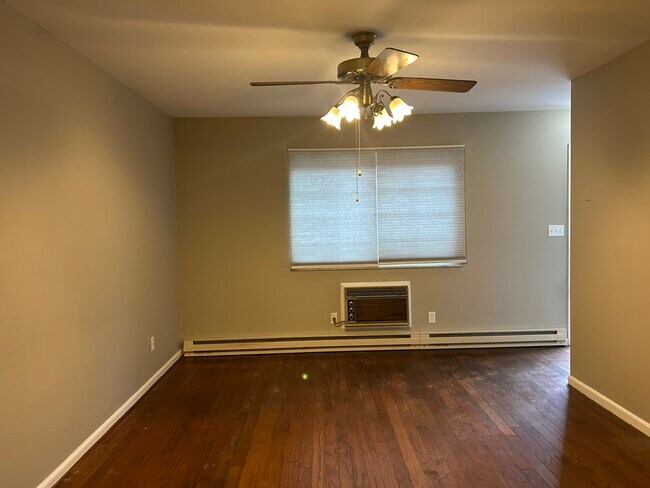 Photo - 5470 Dunmore Dr Unit 5470