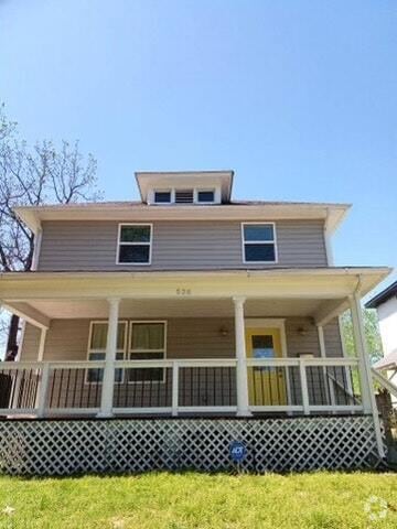 Building Photo - 526 N Sergeant Ave Rental