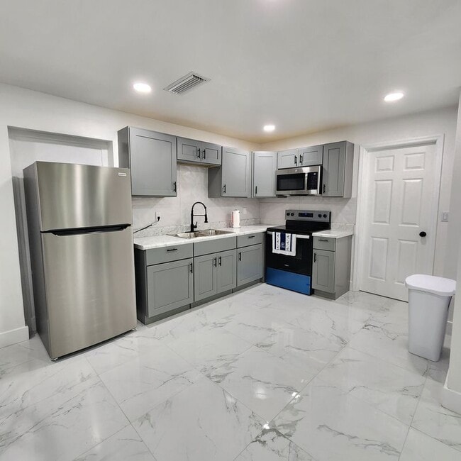 Photo - 2210 NW 18th St