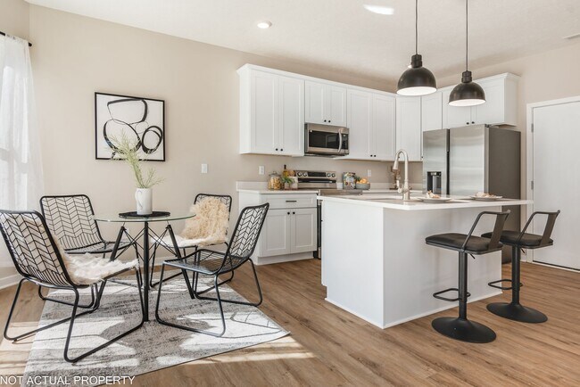 Photo - 429 Postle Blvd