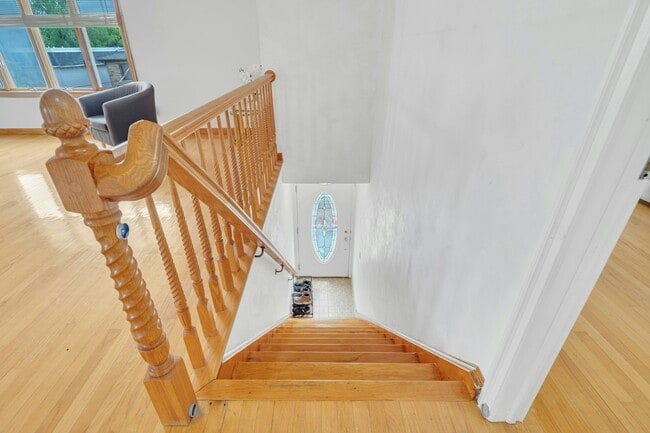 Building Photo - 315 13th St Rental