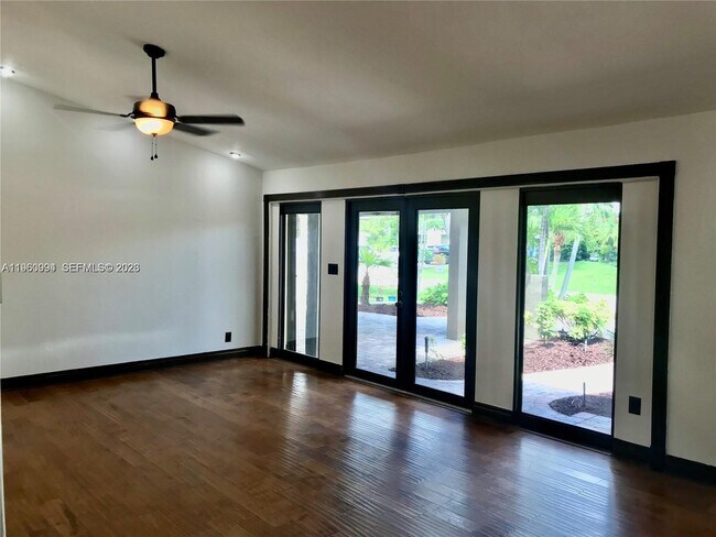 Photo - 1704 SW 5th Ct