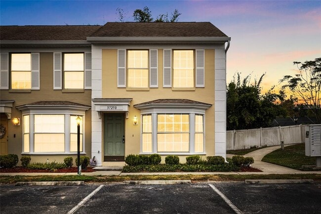 Building Photo - 37250 Embassy Pk Ln