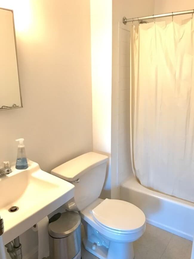 Photo - Brookline Studio – Lower Beacon – No Broker Fee – Hot Water Included – 9/1