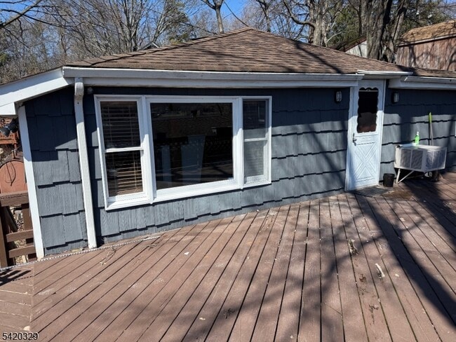 Building Photo - 9 MacDonald Rd