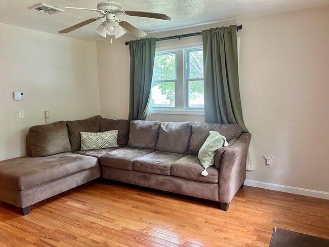 Photo - 11 Carpenter Ave
