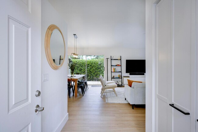 Photo - 32 Admirals Ct