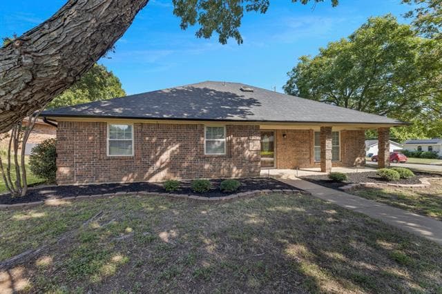 Building Photo - 245 SW Rand Dr Rental