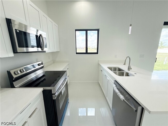 4332 NW 32nd St