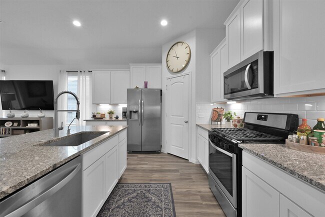 Photo - 942 Youth Water Rd