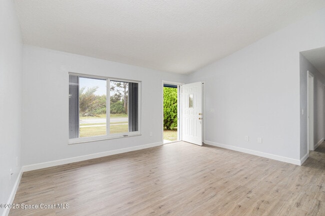 Photo - 1318 San Filippo Dr SE