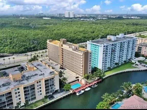 Photo - 2903 N Miami Beach Blvd Unidad 907