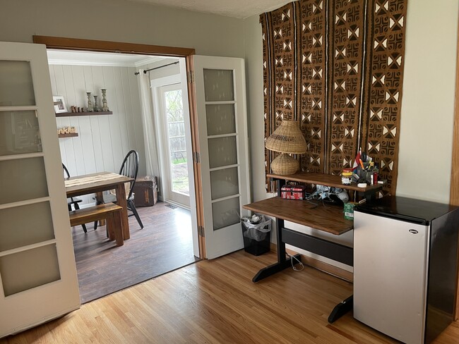 Photo - 2505 Zinran Ave S