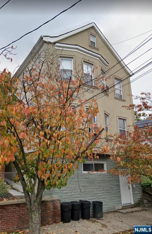 Building Photo - 165 Corabelle Ave Unit 3