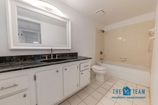 Photo - 1100 Martinique Dr