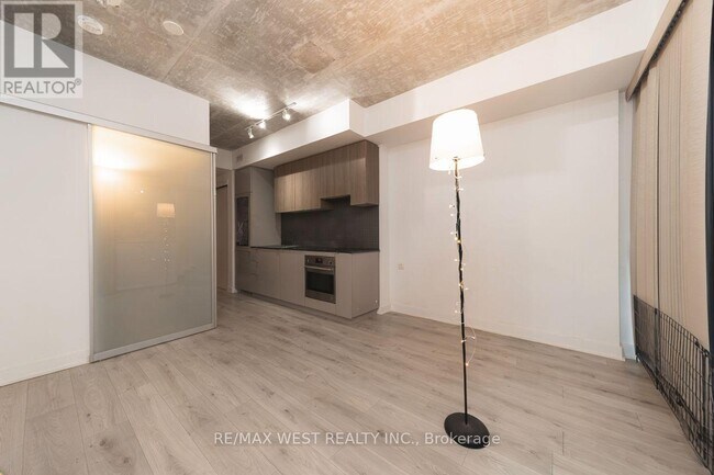 Photo - 161 Roehampton Ave Unit 331